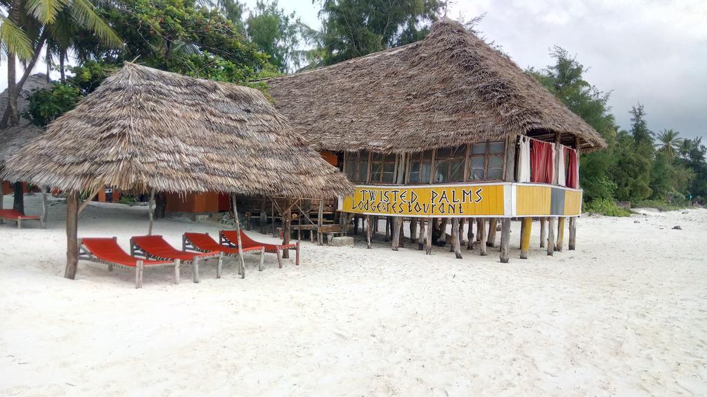 Twisted Palms Lodge & Restaurant Bwejuu Exteriör bild